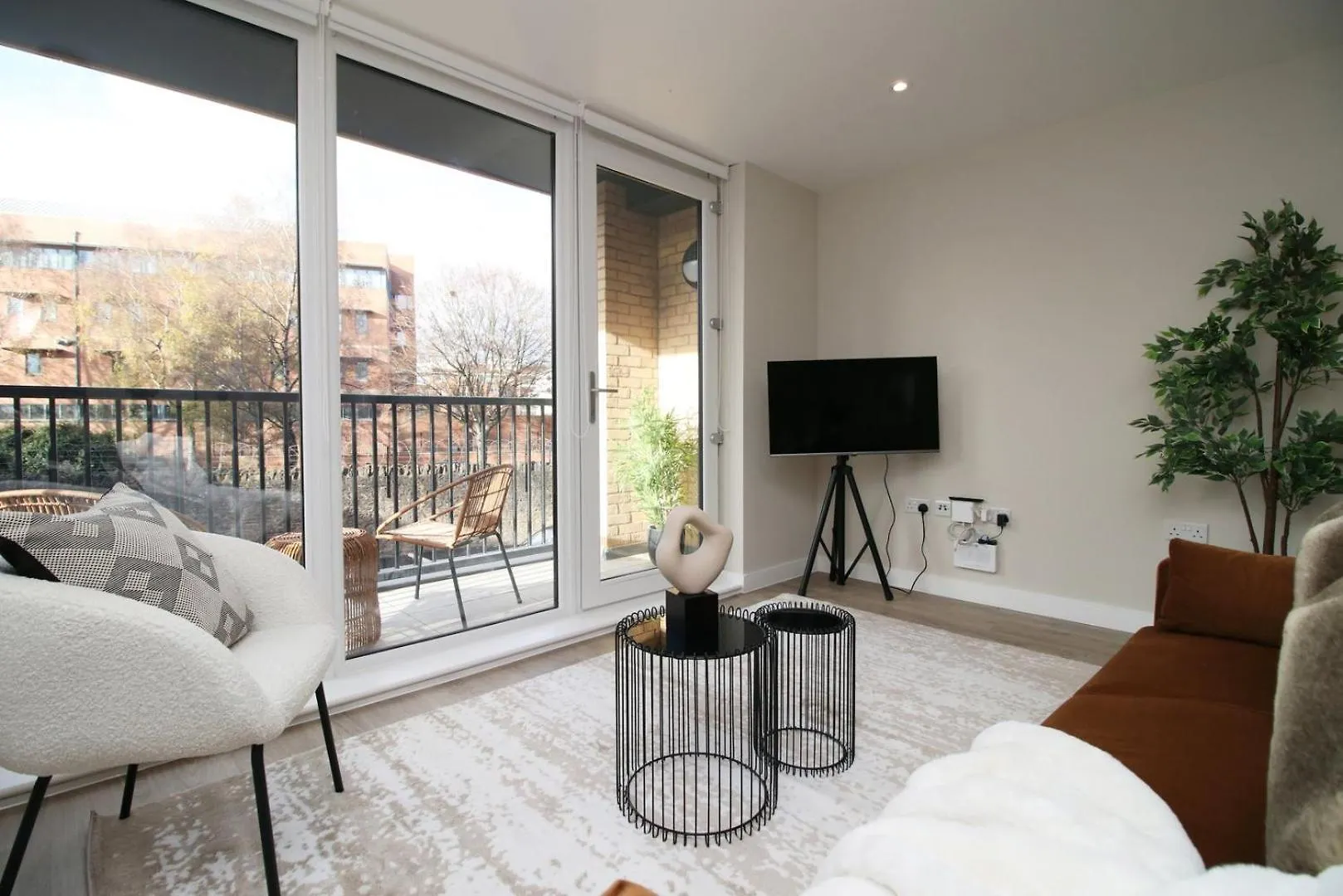 Casa 4 - 2 Bedroom Apartment With Balcony And Parking カーディフ 0*,  イギリス